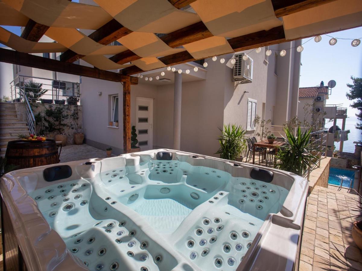 Apartments Aqua Trogir Exteriör bild