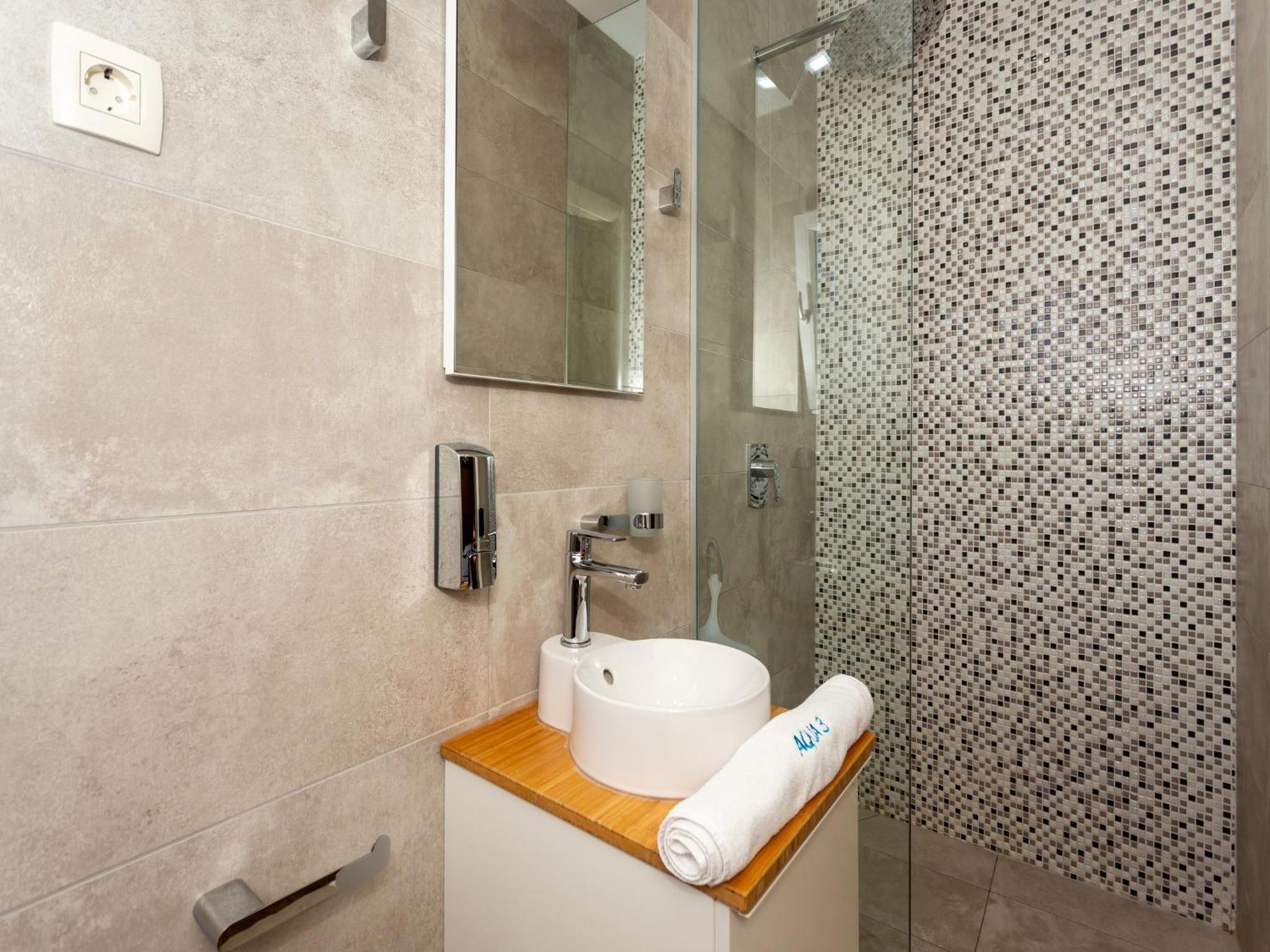 Apartments Aqua Trogir Rum bild
